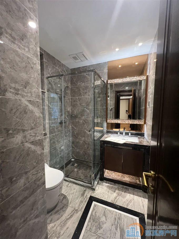 恒大河悦府 精装未住过 中庭位置 带露台