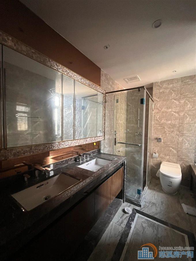 顶复洋房恒大河悦府175平方185万