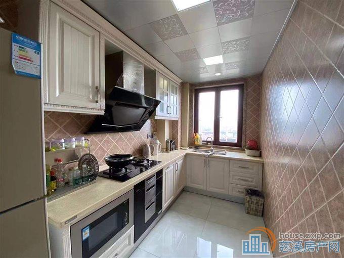 和润公寓128平中上楼层豪装带车库