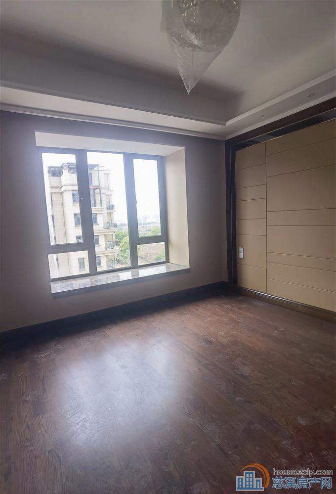 洋房恒大河悦府127平方138万