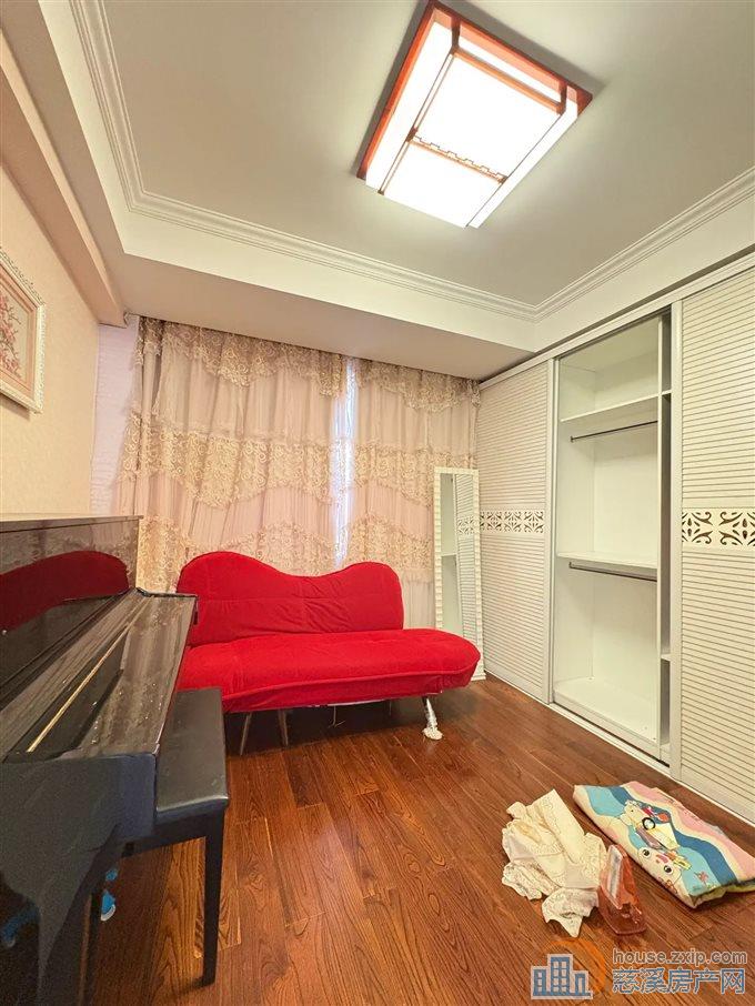 星光家园 婚装 中间楼层 满五唯一