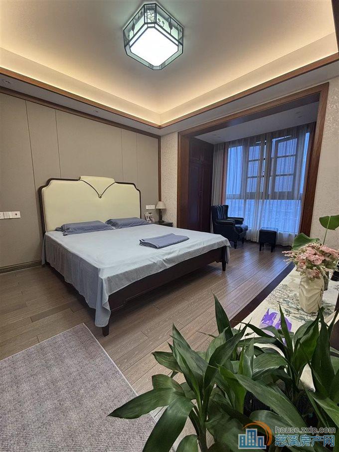 峙山庄园黄金楼层128平朝南3间精装