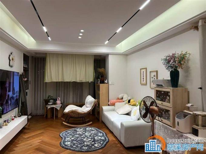  双喜花园76平精装98.8万 