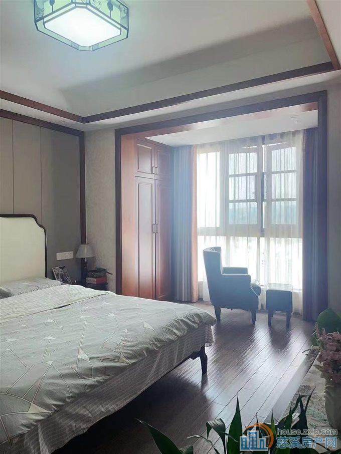 峙山庄园黄金楼层128平朝南3间精装