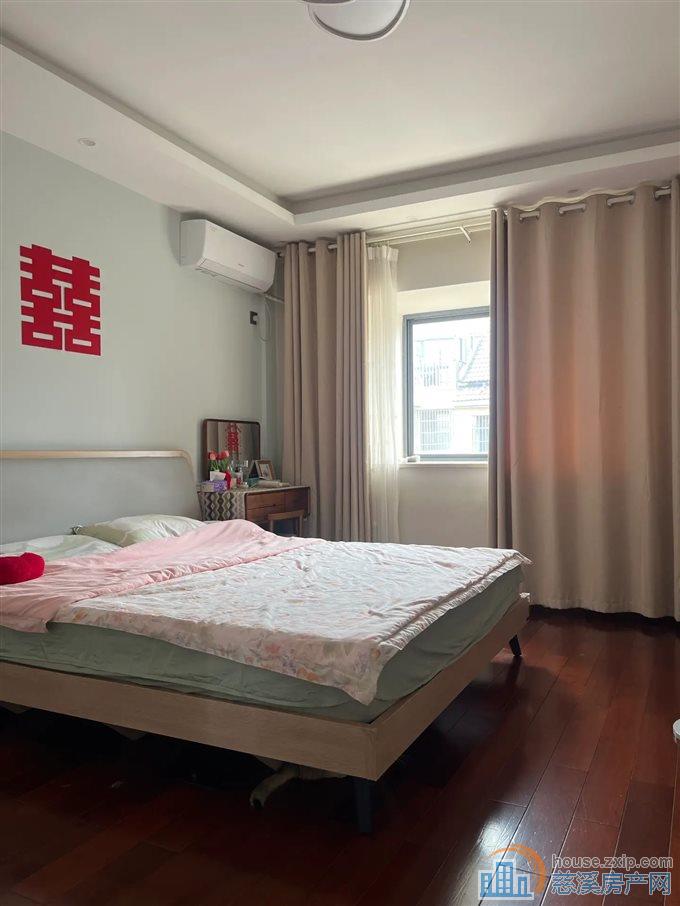 百合家苑 婚装123平方86万低总价