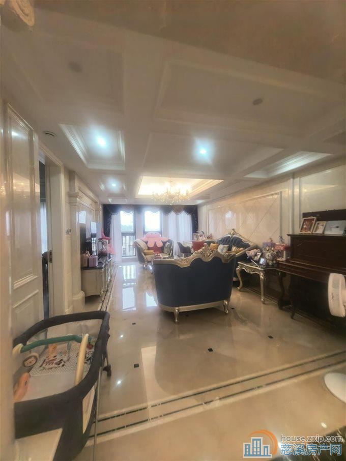 太子湾185平全新豪装带地暖418万