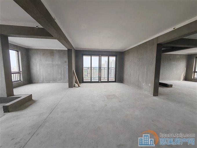 江滨之城 141平 162.8万 东边套