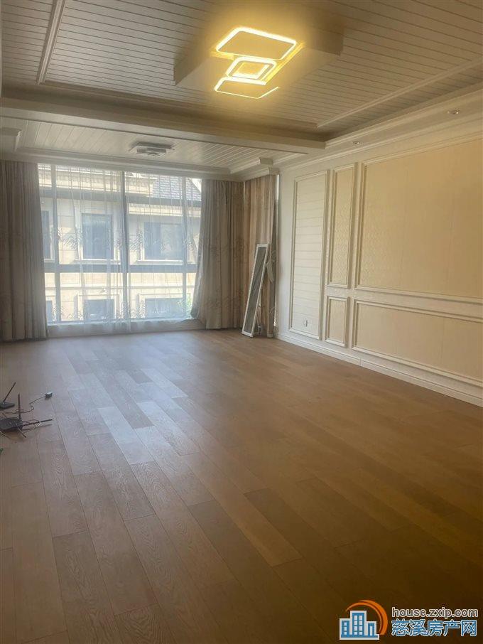 剑南家园 精装3间2楼 院子大 国有出让