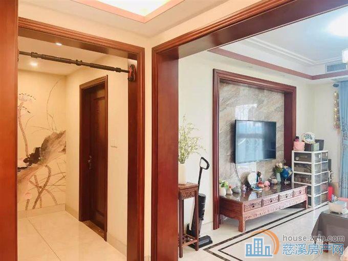 界牌新村125平188万车位婚装14楼