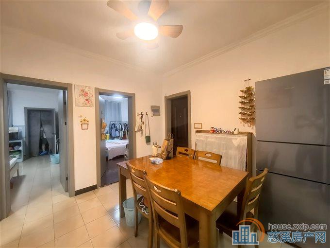 城东新村 精装 低楼层  上林无在读