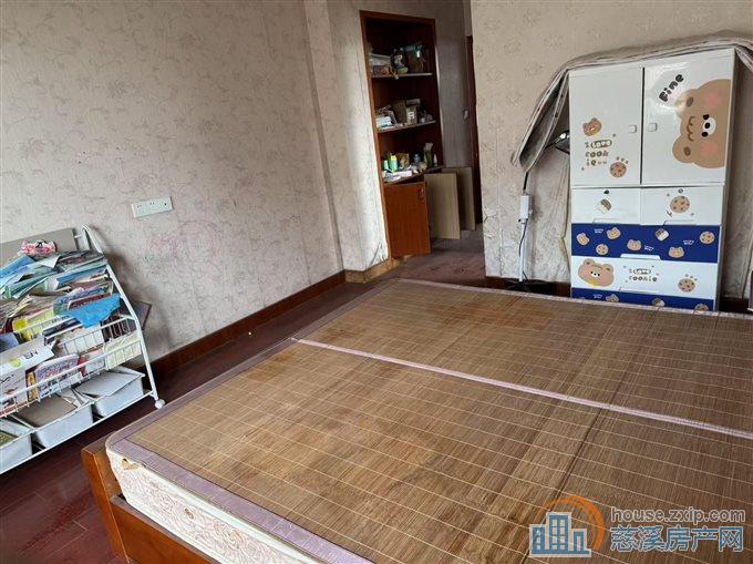 急急急星光家园一期4楼122平一只精装