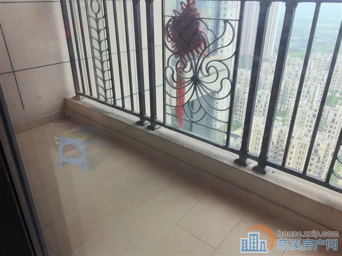 恒大河悦府92平72万精装修