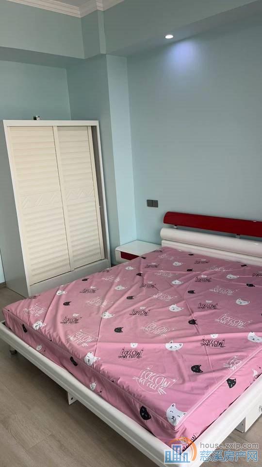 云顶3室2厅2卫6000月直接