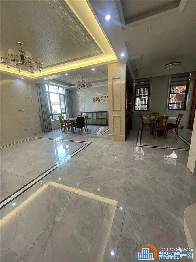 剑南家园 精装3间2楼 院子大 国有出让