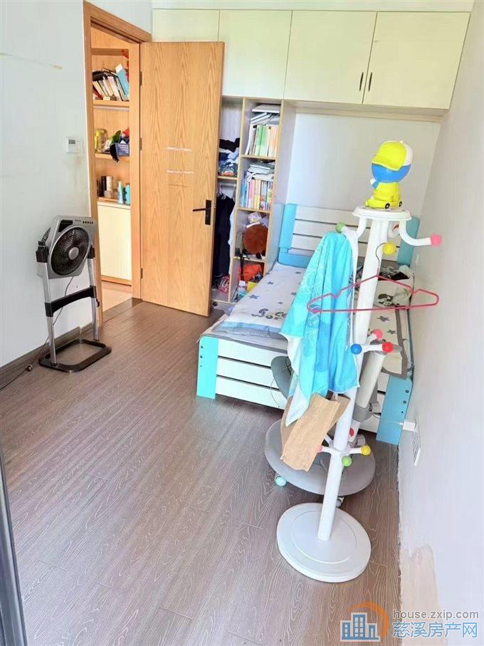 界牌新村98平+车位储藏间精装可读书