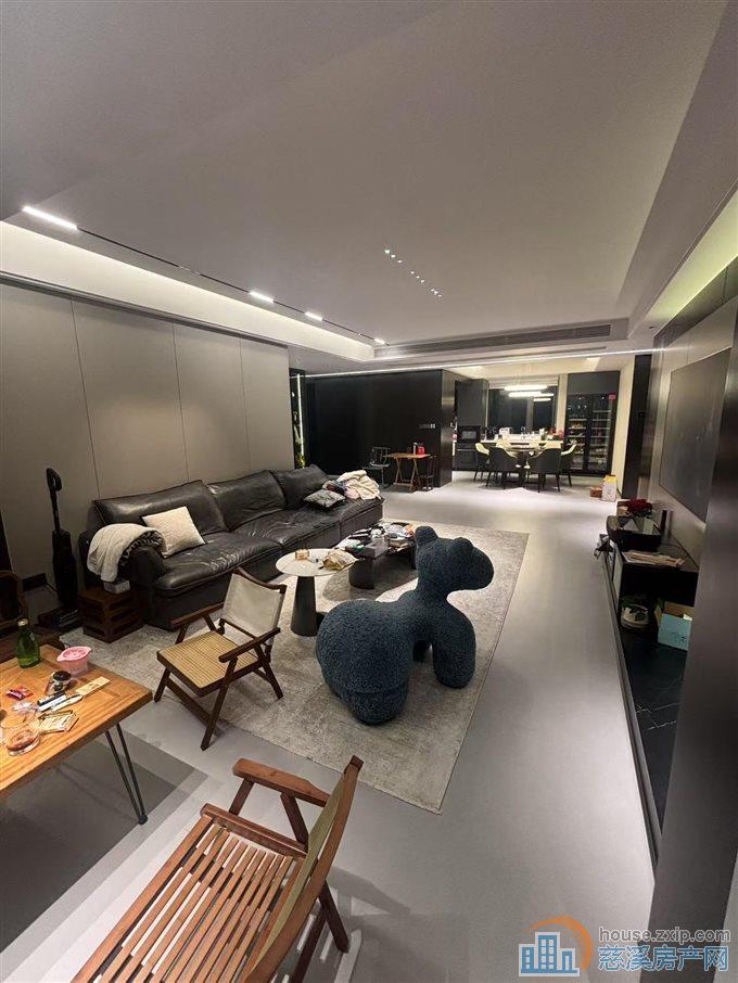 江岸臻园 大平层豪装亏卖