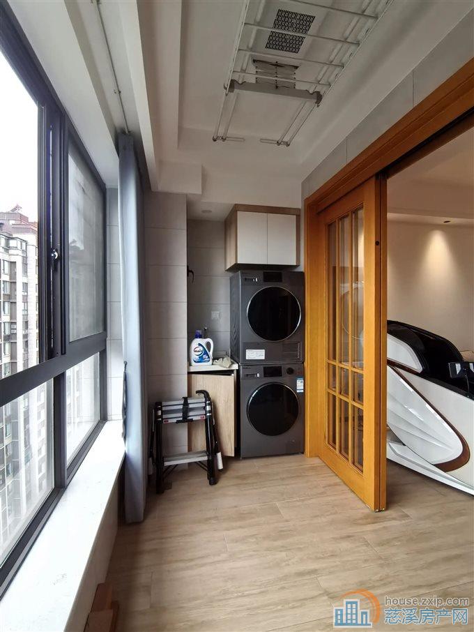 金仕华庭 精装修 拎包入住 一梯一户