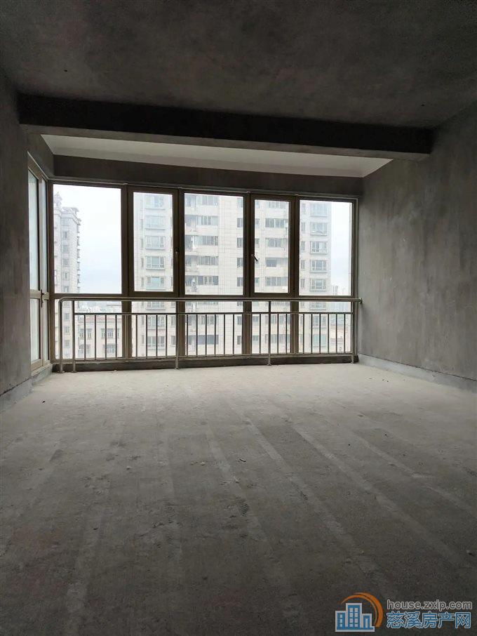 金水湾花园 毛坯139平方212万带车位