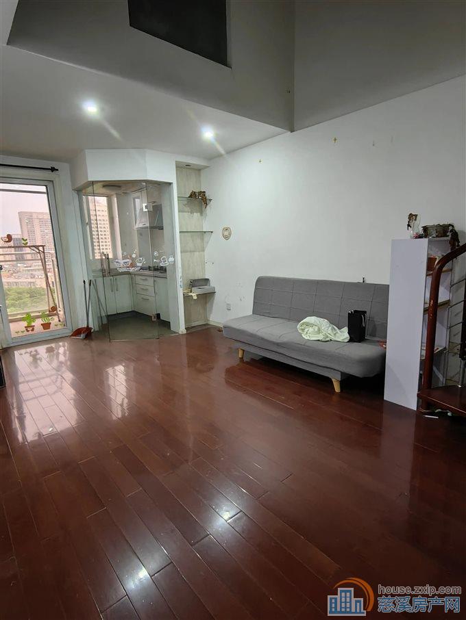 古塘金苑 精装二室 月租金1400元朝南