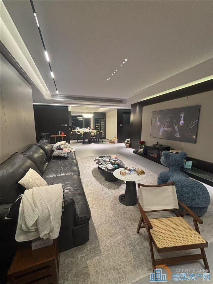 江岸臻园 大平层豪装亏卖