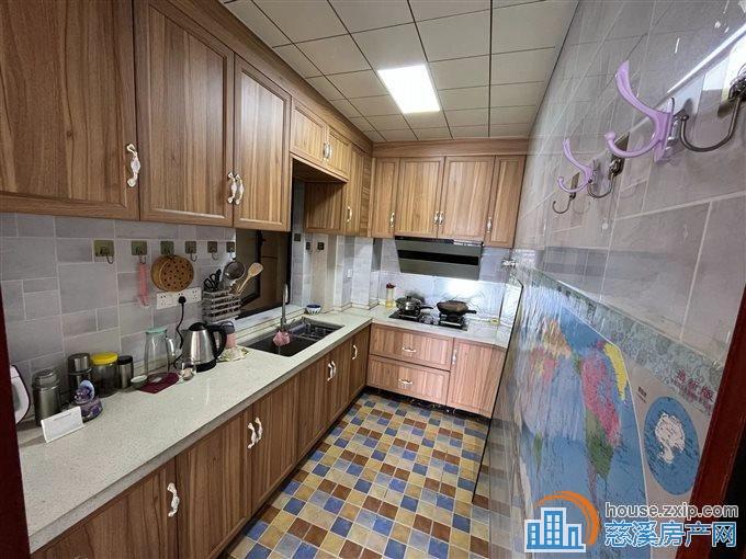 美莛花苑满五唯一电梯房精装72.8万