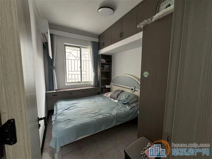 金山新村西区76平精装69.8万