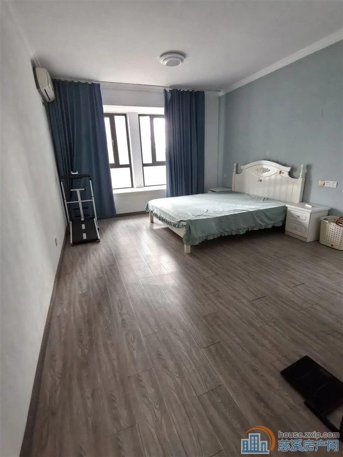 保利君悦湾花苑132平方148万