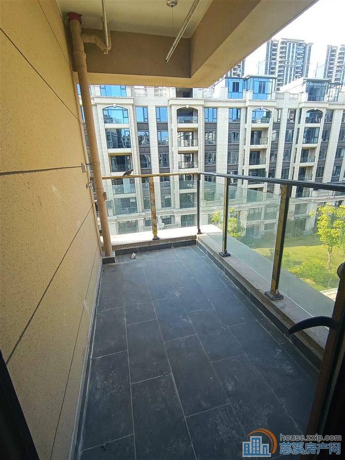 恒大河悦府130平142万带车位