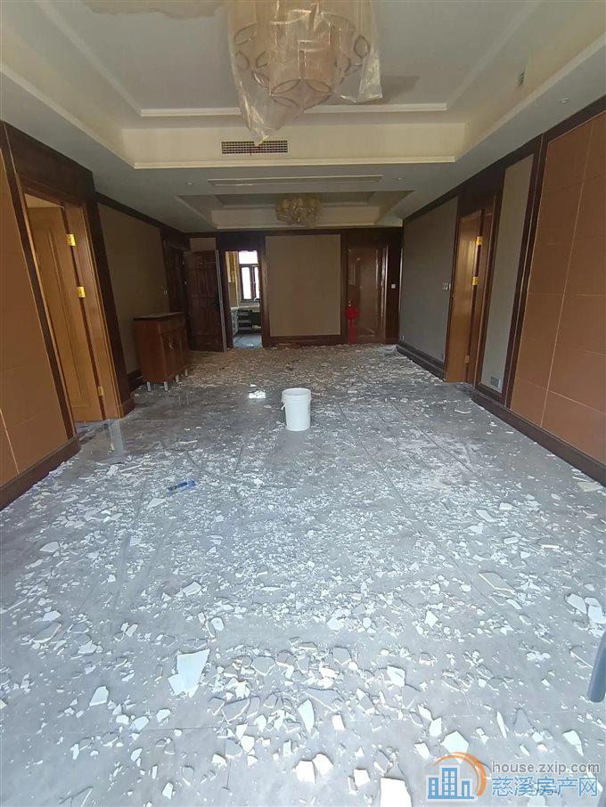 恒大河悦府130平142万带车位