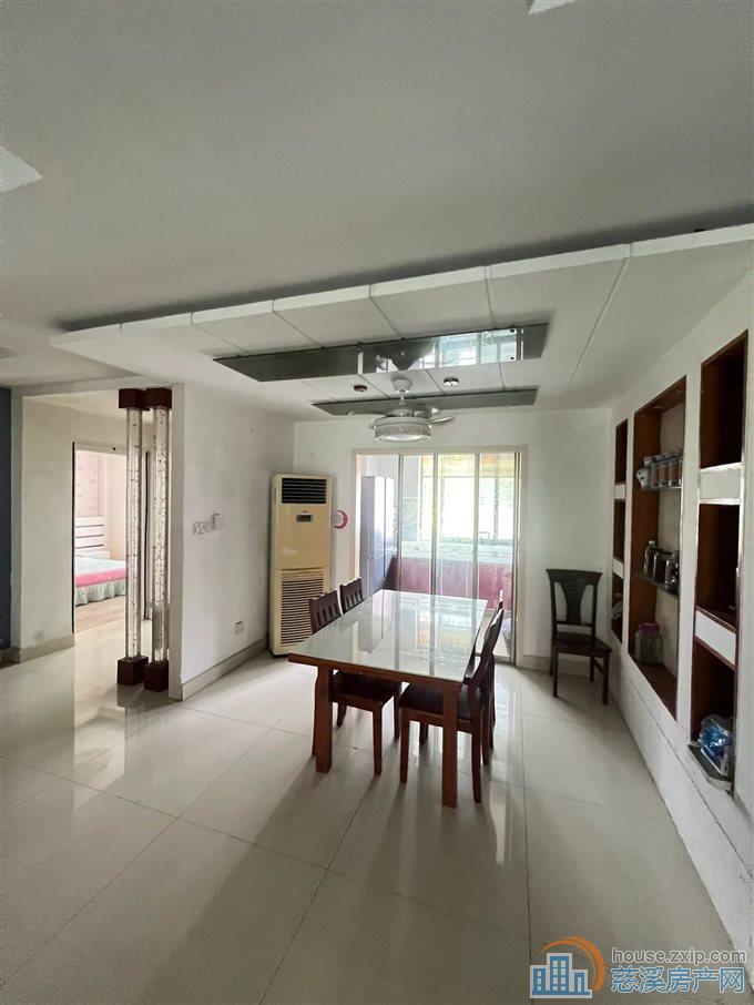 富丽湾景苑145平148万带大车库