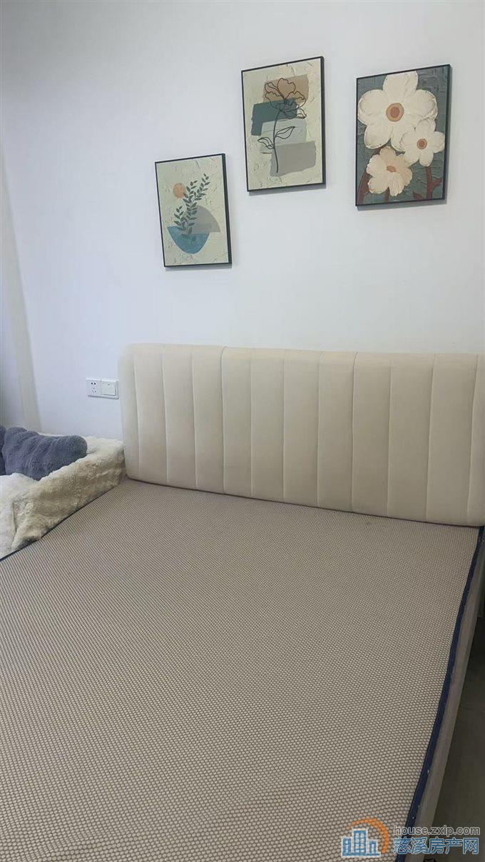 新潮塘33平方精装马上可读书2年到