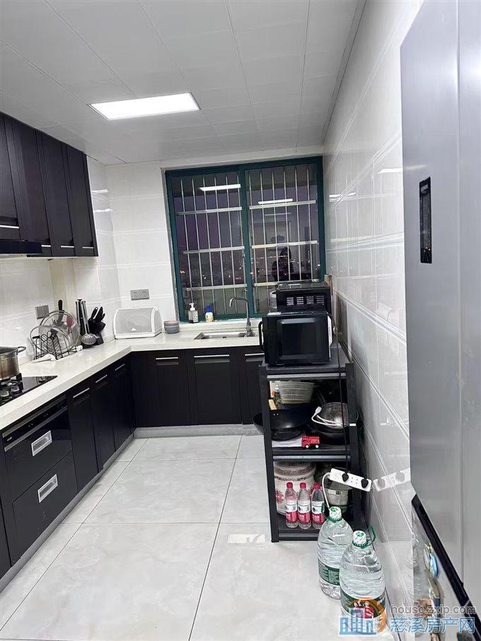 丽都苑电梯小高136平精装修139·8万