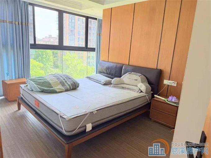 界牌新村98平+车位储藏间精装可读书