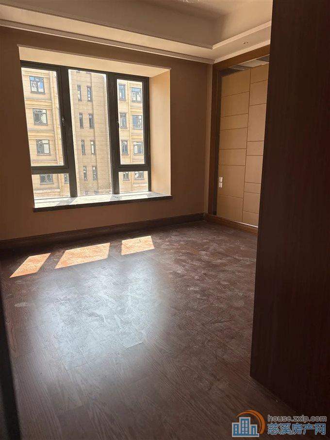 洋房恒大河悦府130平方135万