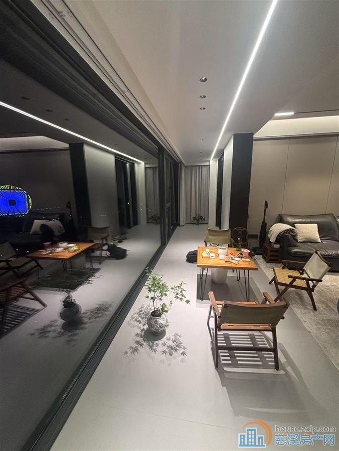 江岸臻园 大平层豪装亏卖