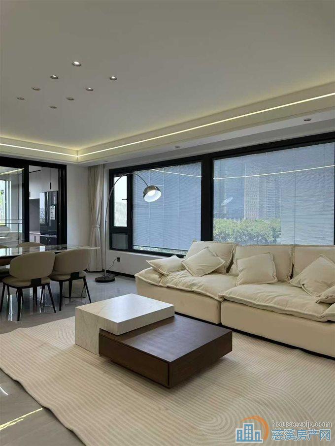 紫阙台3室2厅2卫全新精装修直接房源钥匙