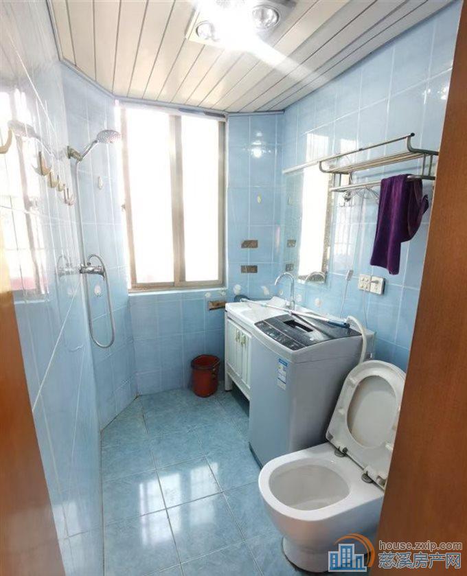 金山新村东区4楼60平+架空层精装56万