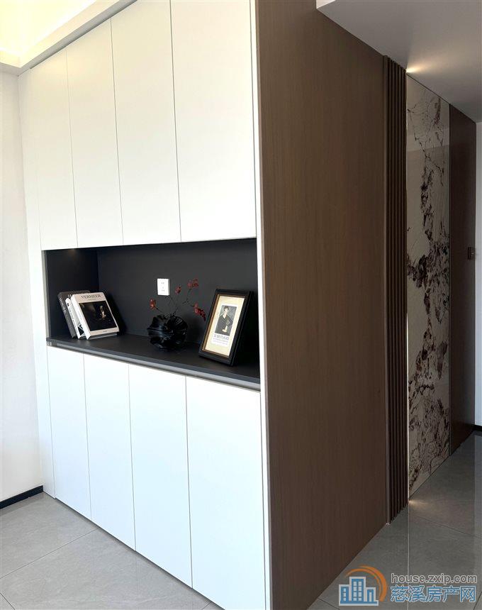 丽晶大厦朝南两间全新精装修直接钥匙在