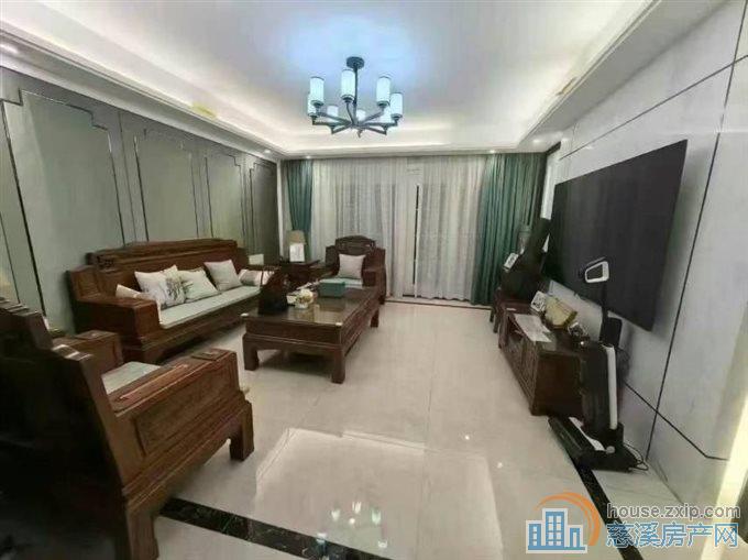 金仕华庭142平中间楼层豪装268万