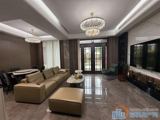 君慈名府 别墅 豪装 前后花园115平