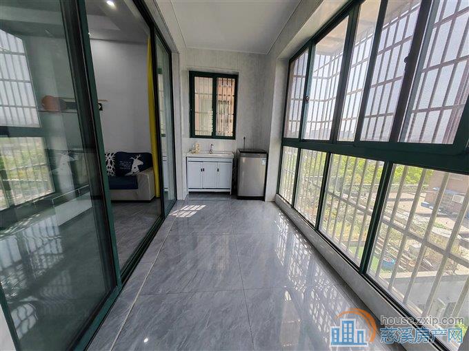 天怡嘉苑 精装修 带车位杂物间