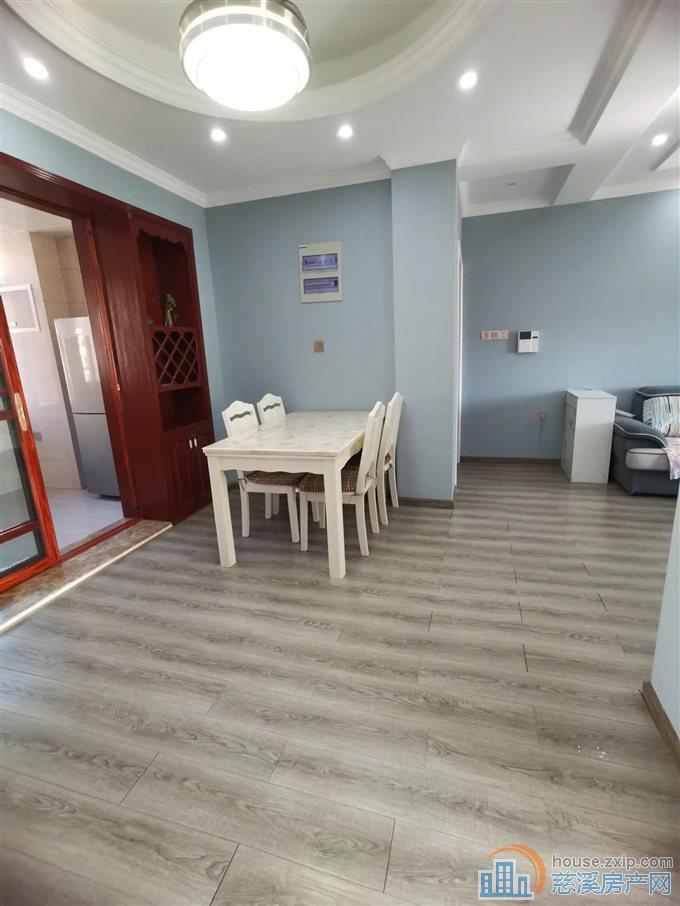 鸣北小区 精装二室 家电齐全 包物业