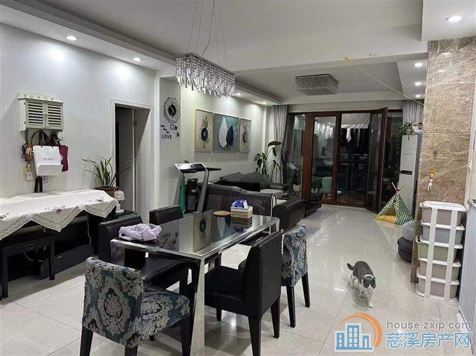 和润公寓好楼层三室两厅两卫精装车库