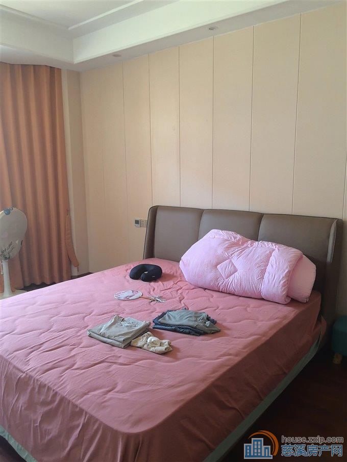 曙光家园291平468万二通三