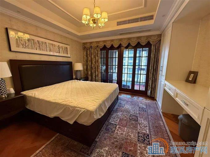 绿城玫瑰园好楼层165平+车位精装