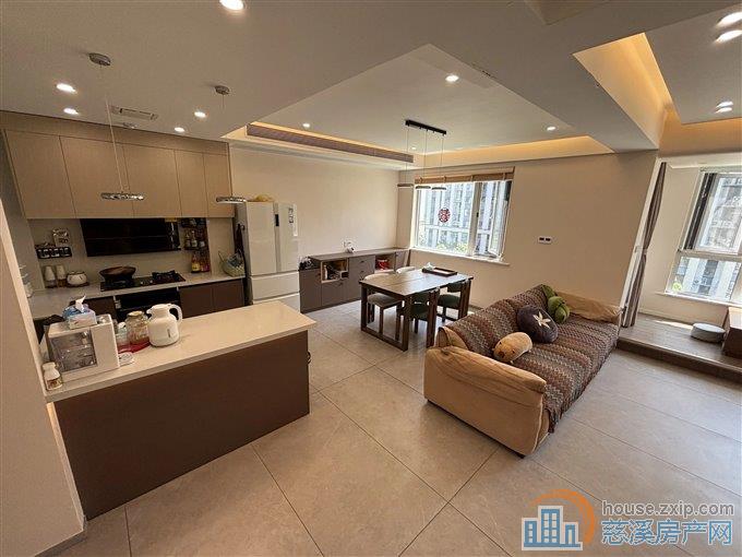 檀悦府 上叠大露台 婚装 带车位文锦XQ