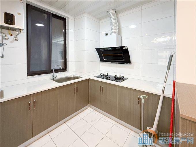 观湖佳苑93平121.8万稀缺小户型