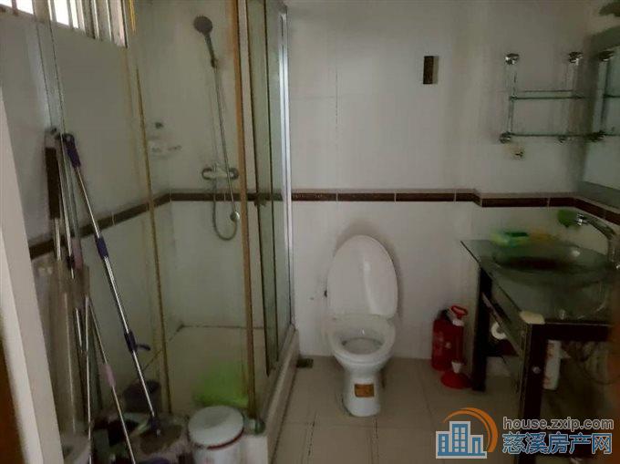 急出售：名都公寓140平车库98万