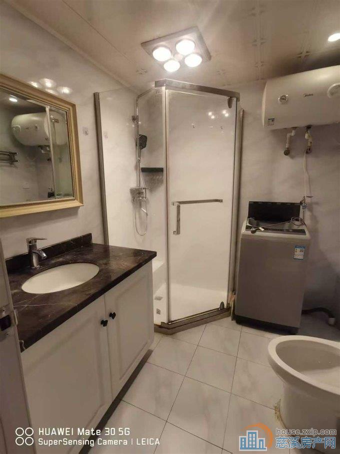 高丰家园精装修单身公寓1600直接钥匙在