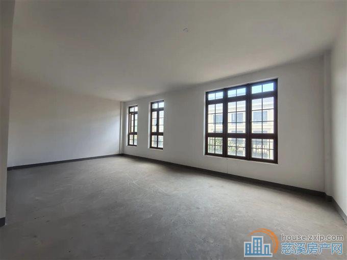 绿城御园 联排别墅 523平 1280万